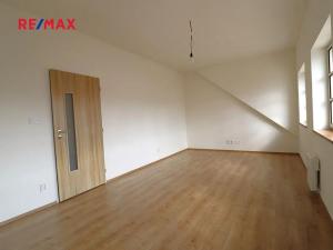 Pronájem bytu 2+kk, Praha - Zličín, Hrozenkovská, 50 m2