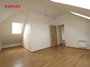 Pronájem bytu 2+kk, Praha - Zličín, Hrozenkovská, 50 m2