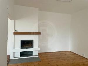 Pronájem bytu 2+kk, České Budějovice, E. Beneše, 48 m2
