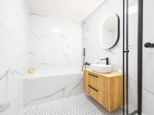 Prodej bytu 4+kk, Praha - Troja, Velká skála, 89 m2