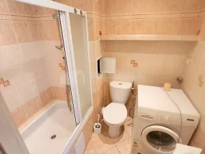 Pronájem bytu 1+kk, Praha - Prosek, Veltruská, 36 m2