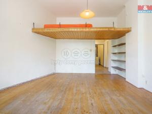 Prodej bytu 1+1, Karlovy Vary, Pražská silnice, 31 m2