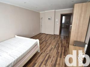 Pronájem bytu 1+1, Karlovy Vary, Zeyerova, 35 m2