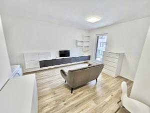 Pronájem bytu 1+kk, Praha - Stodůlky, Hábova, 36 m2