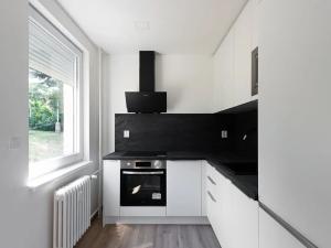Prodej bytu 2+1, Praha - Lhotka, Zálesí, 42 m2