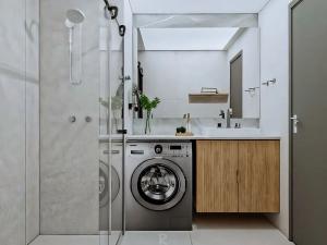 Pronájem bytu 2+kk, Praha - Karlín, Sokolovská, 50 m2