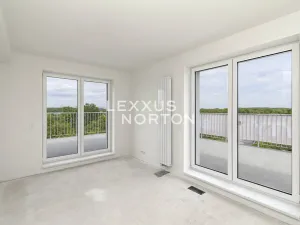 Prodej bytu 4+kk, Praha - Hostavice, Českobrodská, 109 m2
