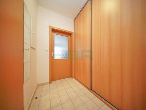 Pronájem bytu 1+kk, Praha - Horní Měcholupy, Padovská, 41 m2