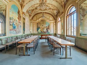Prodej kanceláře, Hradec Králové, Tomkova, 1600 m2