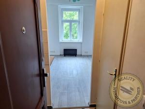 Pronájem bytu 1+kk, Praha - Břevnov, Nad Závěrkou, 14 m2