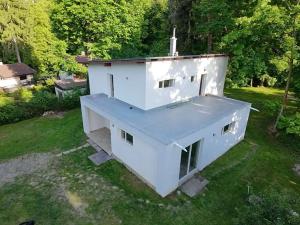 Prodej rodinného domu, Dolní Břežany, U Lesa, 160 m2