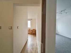 Pronájem bytu 2+1, Jindřichův Hradec, sídliště U Nádraží, 50 m2