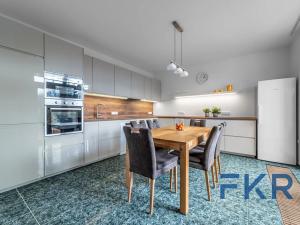 Prodej rodinného domu, Praha - Dolní Měcholupy, Za zahradami, 237 m2