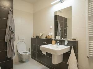 Prodej bytu 3+kk, Praha - Hlubočepy, náměstí Olgy Scheinpflugové, 79 m2