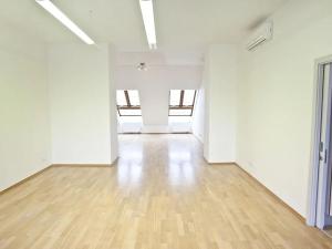 Pronájem bytu 3+1, Praha - Smíchov, Štefánikova, 128 m2