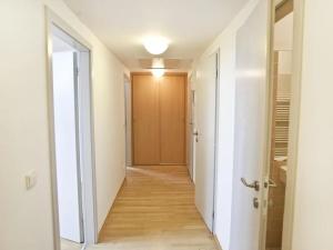 Pronájem bytu 3+1, Praha - Smíchov, Štefánikova, 128 m2