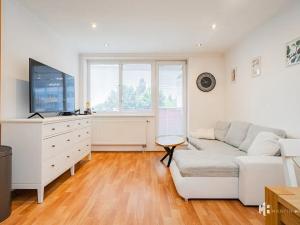 Prodej bytu 2+kk, Praha - Kbely, Herlíkovická, 52 m2
