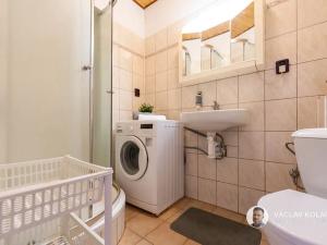 Prodej rodinného domu, Lázně Bělohrad, Třetí strana, 240 m2