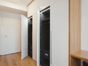 Pronájem bytu 1+kk, Praha - Bubeneč, Vítězné náměstí, 45 m2