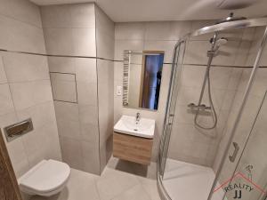 Prodej bytu 1+kk, Praha - Háje, Sochorcova, 33 m2