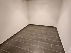 Prodej bytu 1+kk, Praha - Háje, Sochorcova, 33 m2