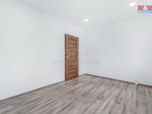 Prodej bytu 3+1, Stráž pod Ralskem, Máchova, 70 m2
