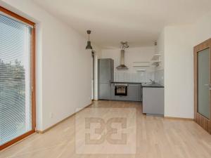 Pronájem bytu 2+kk, Praha - Hrdlořezy, Učňovská, 49 m2