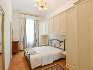 Pronájem bytu 2+kk, Praha - Nové Město, Truhlářská, 78 m2
