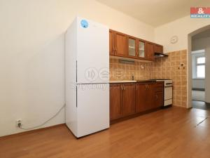 Prodej bytu 3+1, Karlovy Vary - Dvory, 1. máje, 70 m2