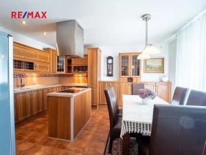 Prodej rodinného domu, Chrášťany, 175 m2