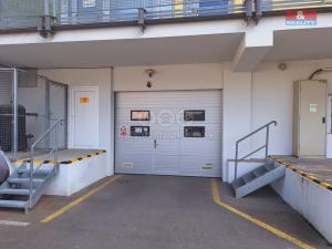 Pronájem garáže, Pardubice - Zelené Předměstí, třída Míru, 19 m2