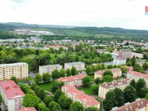Prodej bytu 2+1, Ostrov, Hlavní třída, 60 m2