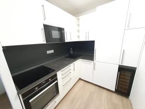 Pronájem bytu 2+kk, Praha - Záběhlice, Švehlova, 45 m2