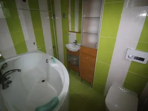 Prodej podílu vily, Beroun, V Dolině, 400 m2