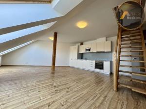 Prodej bytu 2+kk, Praha - Libeň, Zenklova, 106 m2
