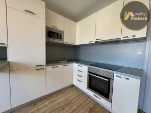 Prodej bytu 2+kk, Praha - Libeň, Zenklova, 89 m2