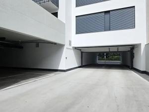 Pronájem garážového stání, Brno, Lidická, 13 m2