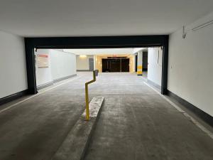 Pronájem garážového stání, Brno, Lidická, 13 m2