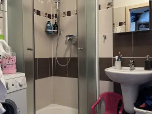 Pronájem bytu 1+kk, Praha - Horní Měcholupy, Hornoměcholupská, 32 m2