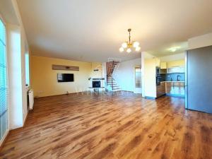 Prodej rodinného domu, Větrušice, Skalní, 140 m2