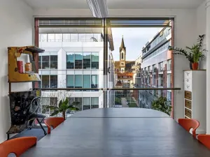 Pronájem kanceláře, Praha - Karlín, Křižíkova, 942 m2