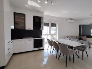 Prodej bytu 3+kk, Poreč, Chorvatsko, 77 m2