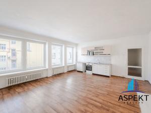 Pronájem kanceláře, Praha - Vinohrady, Vinohradská, 49 m2