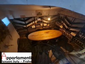 Pronájem restaurace, Praha - Staré Město, Veleslavínova, 150 m2