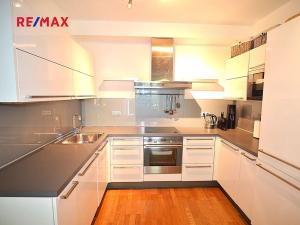 Prodej bytu 3+kk, Praha - Hloubětín, K náhonu, 71 m2