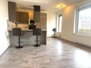 Pronájem bytu 3+kk, Praha - Dolní Měcholupy, Kardausova, 98 m2