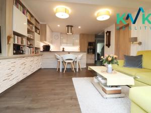 Prodej bytu 2+kk, Karlovy Vary, Nebozízek, 77 m2