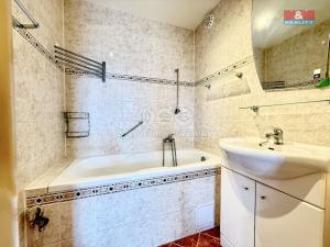 Prodej bytu 5+1, Broumov - Nové Město, U Větrolamu, 92 m2