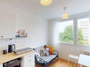 Pronájem bytu 2+kk, Praha - Prosek, Lovosická, 25 m2
