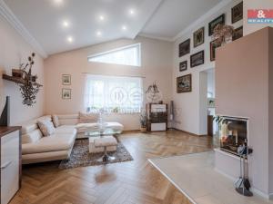Prodej rodinného domu, Týnec nad Labem - Vinařice, 300 m2